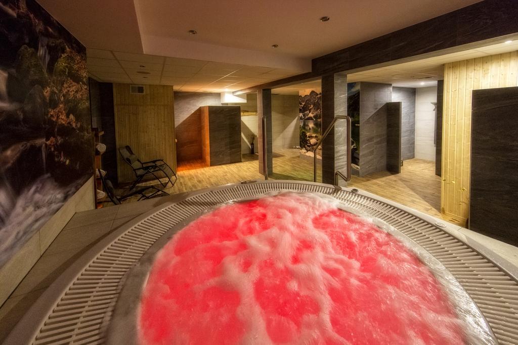 Hotel Eco Tatry Holiday& Spa Kościelisko Exterior foto